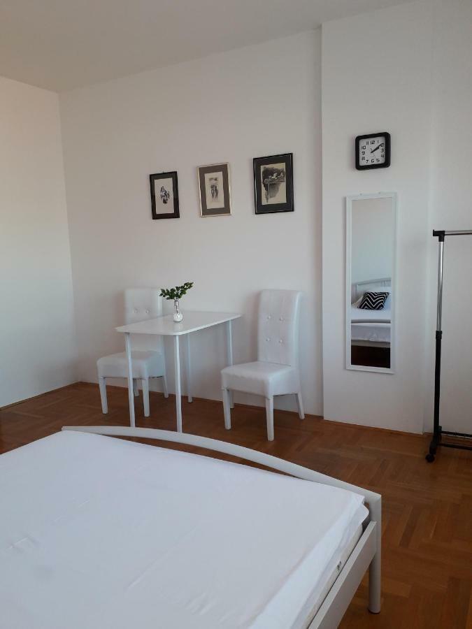 Apartman Dunja Ns 2 Novi Sad Buitenkant foto