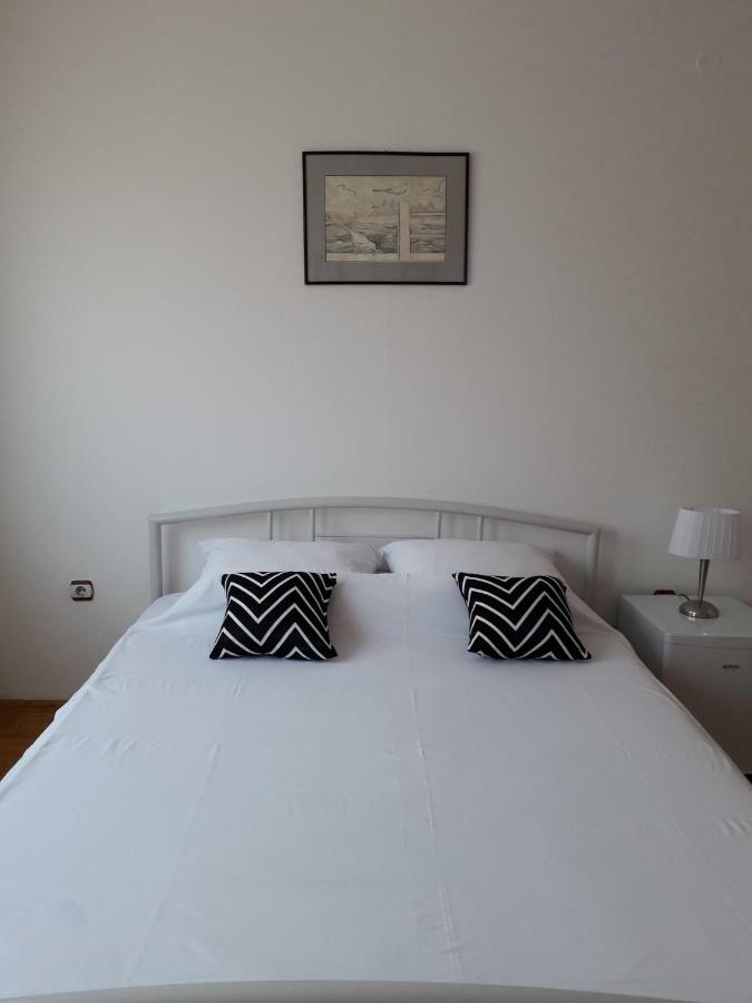 Apartman Dunja Ns 2 Novi Sad Buitenkant foto