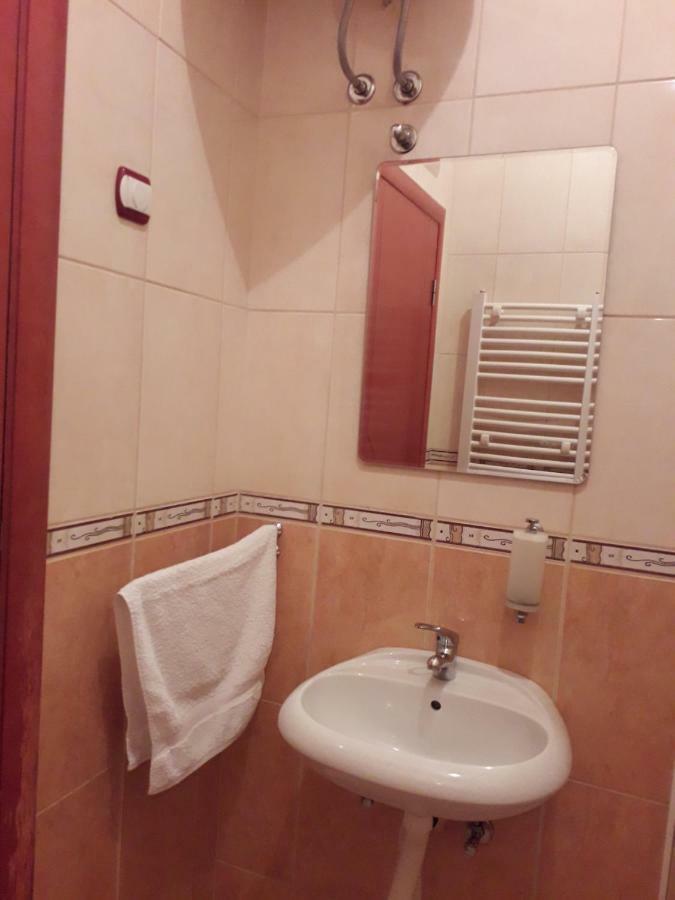 Apartman Dunja Ns 2 Novi Sad Buitenkant foto