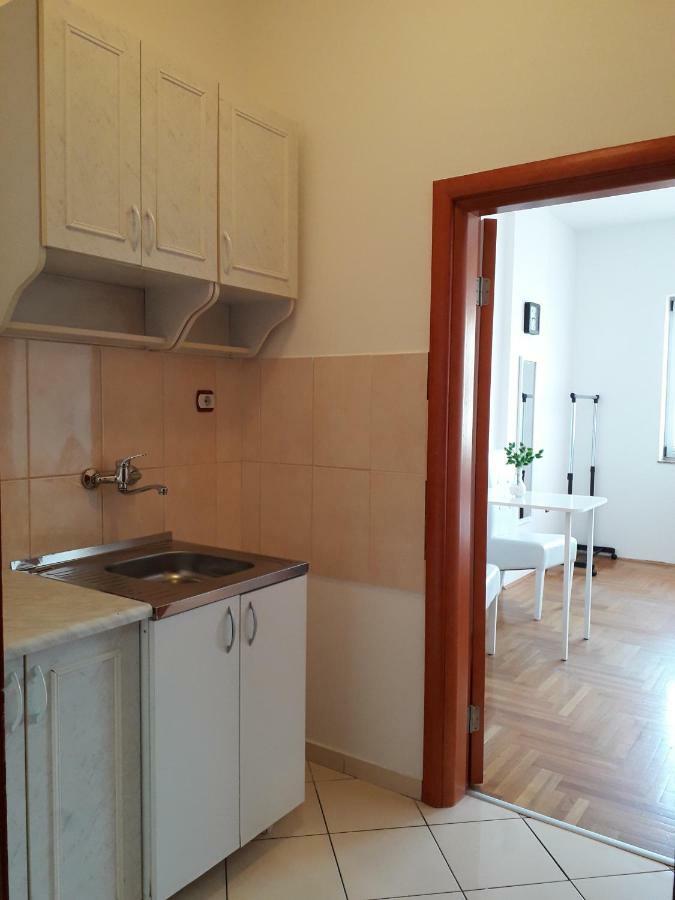 Apartman Dunja Ns 2 Novi Sad Buitenkant foto